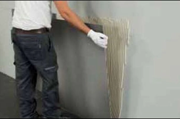 Poser un carrelage fine épaisseur au mur sur un autre carrelage